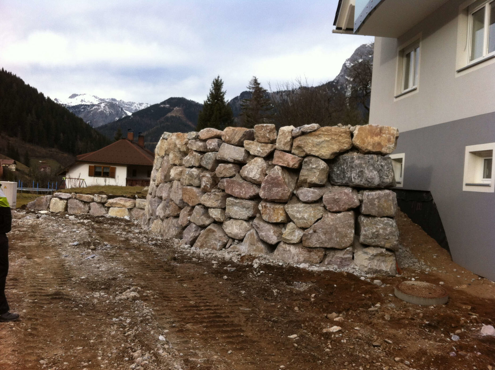 Steinmauer von Erdbau Tobias Taxacher