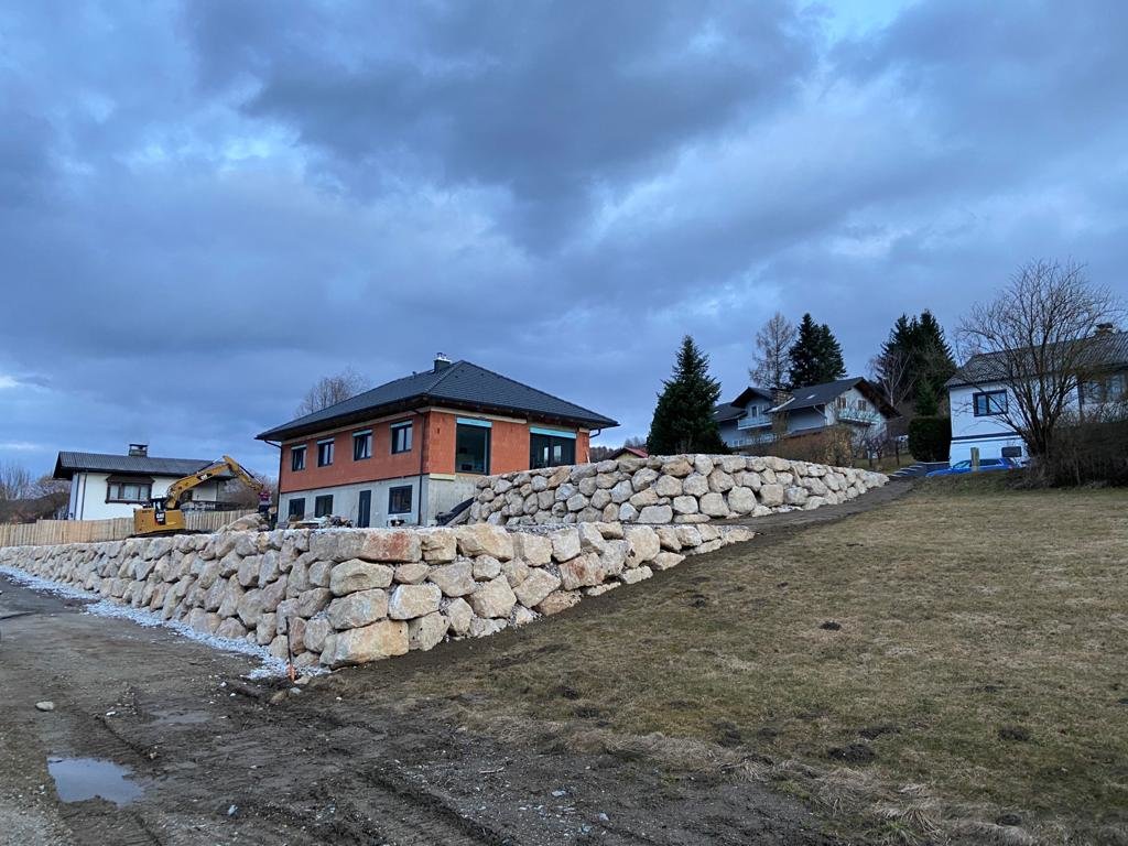 Steinmauer von Erdbau Tobias Taxacher